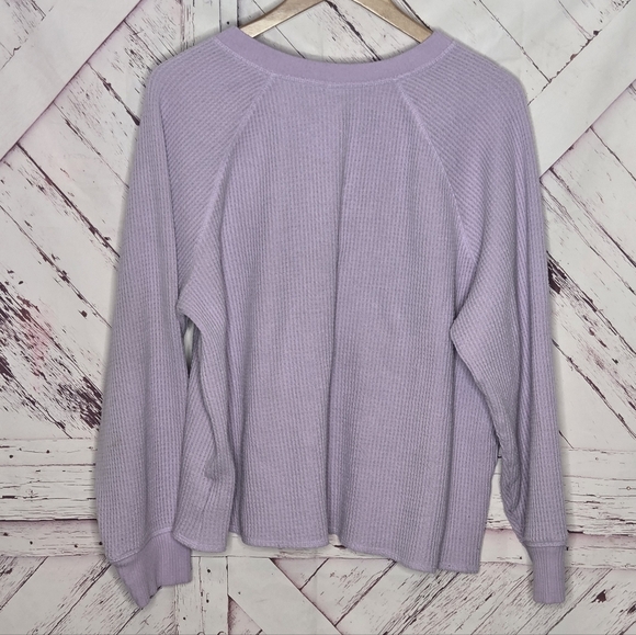 Old Navy Plush Tee Thermal - Picture 4 of 4